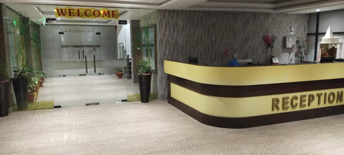 Surya Continental Hotel Lucknow Exterior photo